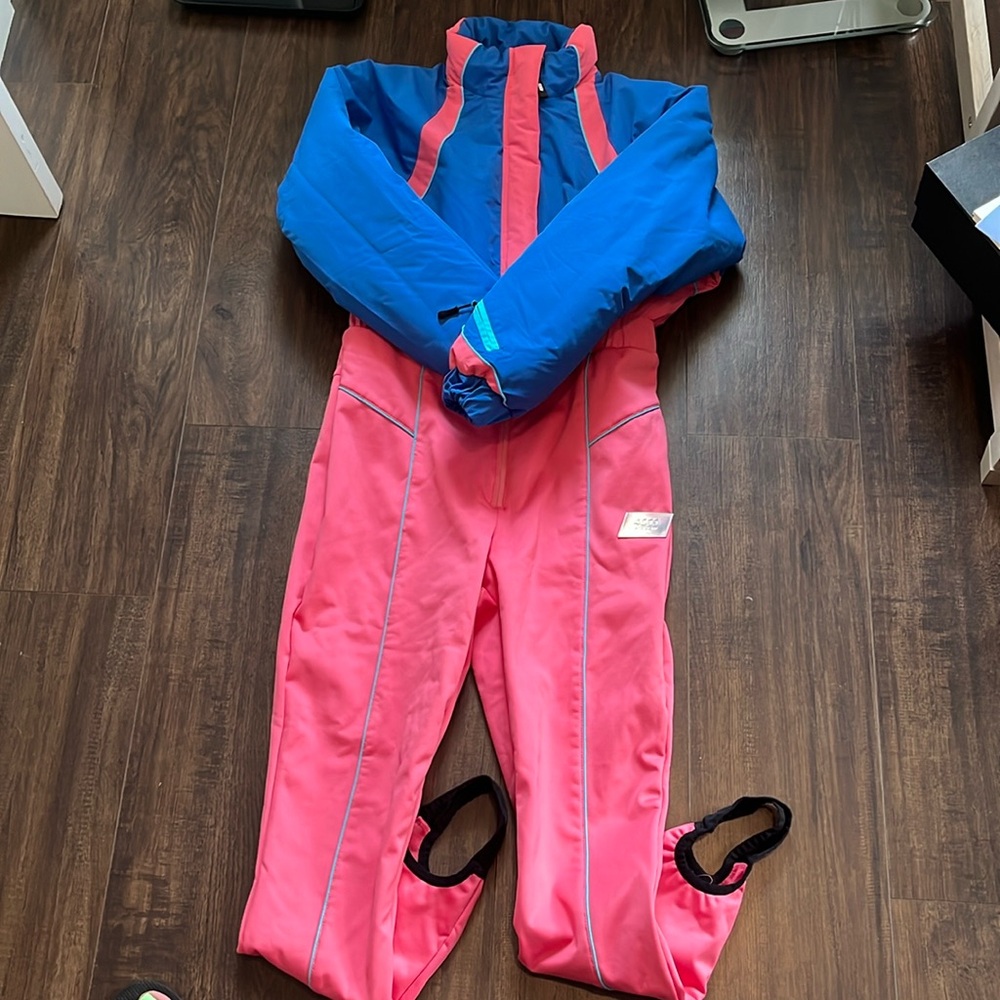 Vintage 80’s style ski suit